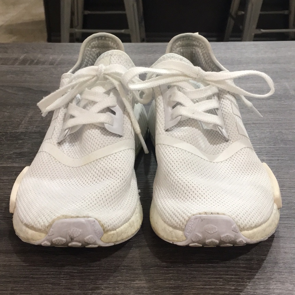 NMD R1 (fits as size 7)